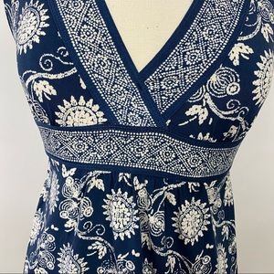 Max Studio navy blue & cream tank top. Sz XS